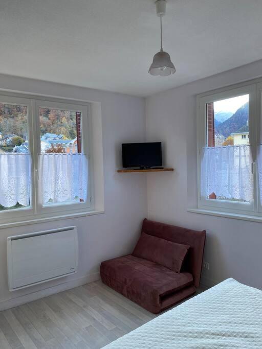 Appartement Au Centre Ville. Cauterets Exterior foto
